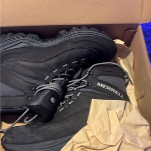 Merrell Men's Black and Gray Boots